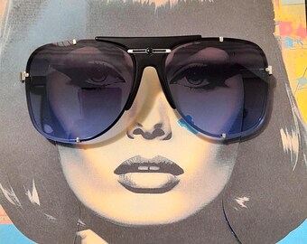 Metal light frame 70s blue tint sunglasses jackie o 70s retro gradient oversized aviators shape  cool vintage elvis style beach  ibiza