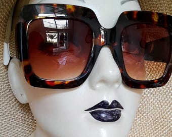 fashion sunglassess tortoise  shell effect ombre gradient tinted  frame mod ska 60s beach phil spector retro square vintage style angels