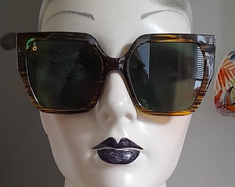 Klassisches braunes Tiger Gestell aus Plexiglas 50s americano pop 80s 50s 50s vintage retro vintage 80s 80s ibiza tiger kitsch
