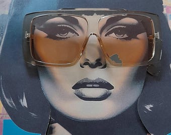 70s pale tint sunglasses jackie o 70s retro gradient tint oversized aviators light peach pale classy cool vintage style beach bar  ibiza