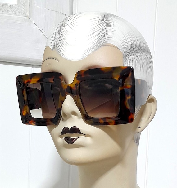 Tortoiseshell effect large frame sixties Mary qua… - image 1