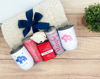 Caja de regalo para nuevos padres: Vasos de vino "Mamá y Papá Oso" y manta acogedora