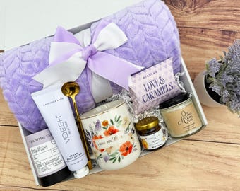 Caja de regalo de spa de lavanda para mamá, manta acogedora, vela, crema corporal, té.
