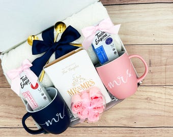 Caja de regalo para recién casados, tazas para el Sr. y la Sra., manta de punto