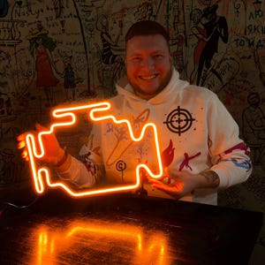 チェックエンジン LED ネオンサイン | お父さん、整備士、車好きの方への完璧な自動車ギフト | 自動車ショップの看板 | 男の隠れ家やガレージの装飾