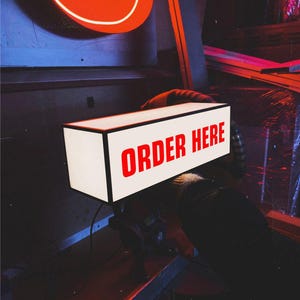 Bestel hier-bord | Tafel- en wandlichtbak | Bedrijfsbord | USB-aangedreven lichtbord | Tafel- en wanddecoratie | Verlicht bord