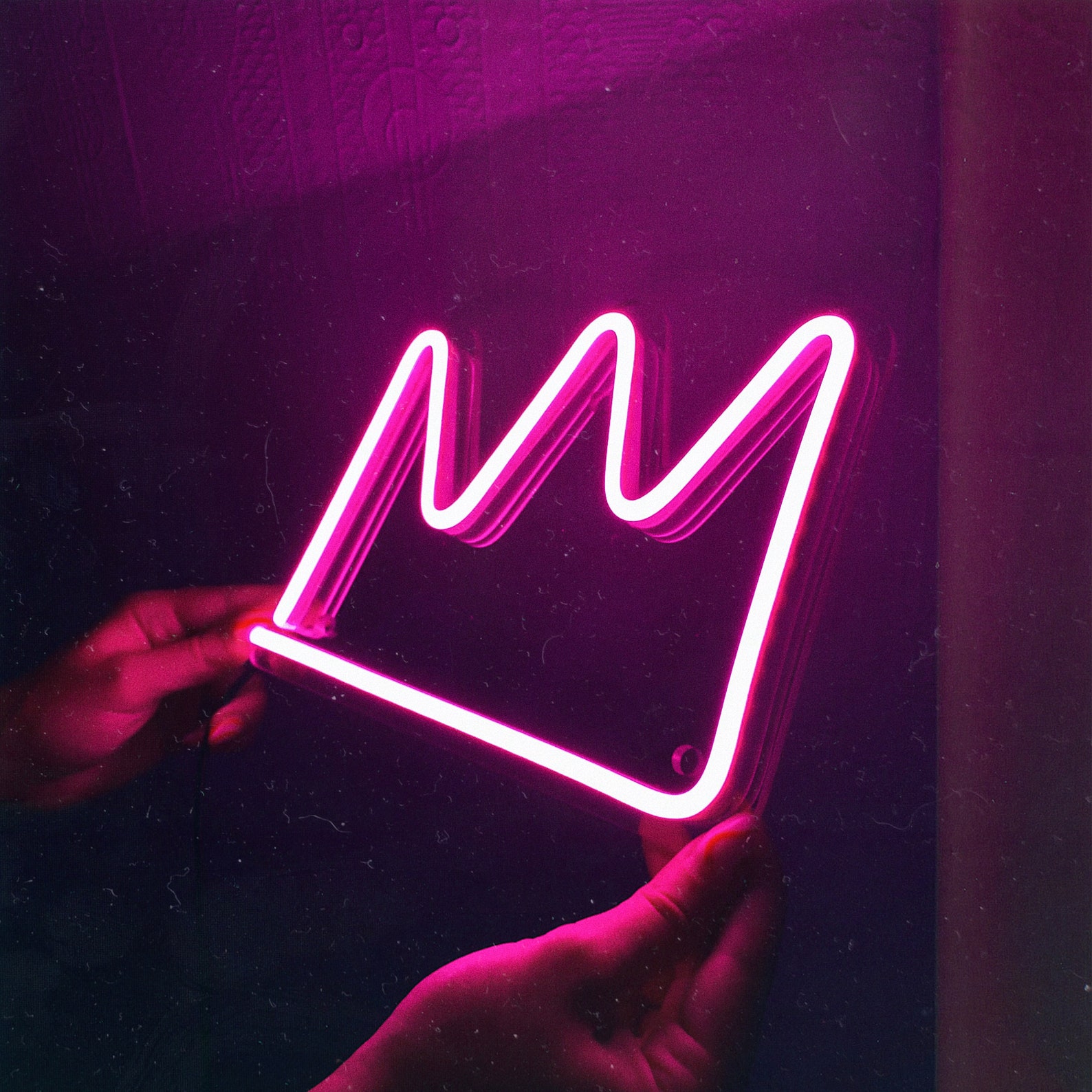 Basquiat's crown led neon sign Night light Custom LED | Etsy