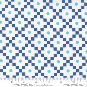 MODA FABRICS - 1/2ヤード単位で販売 - Sherri and ChelsiのSimply Delightful - ノーティカルブルー
