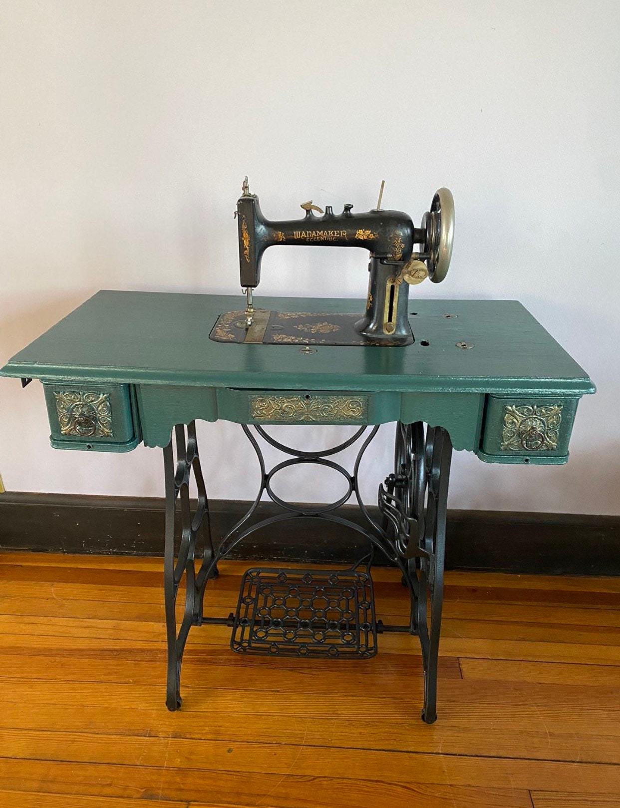 Vintage 1930's Wannamaker Eccentric Sewing Machine With