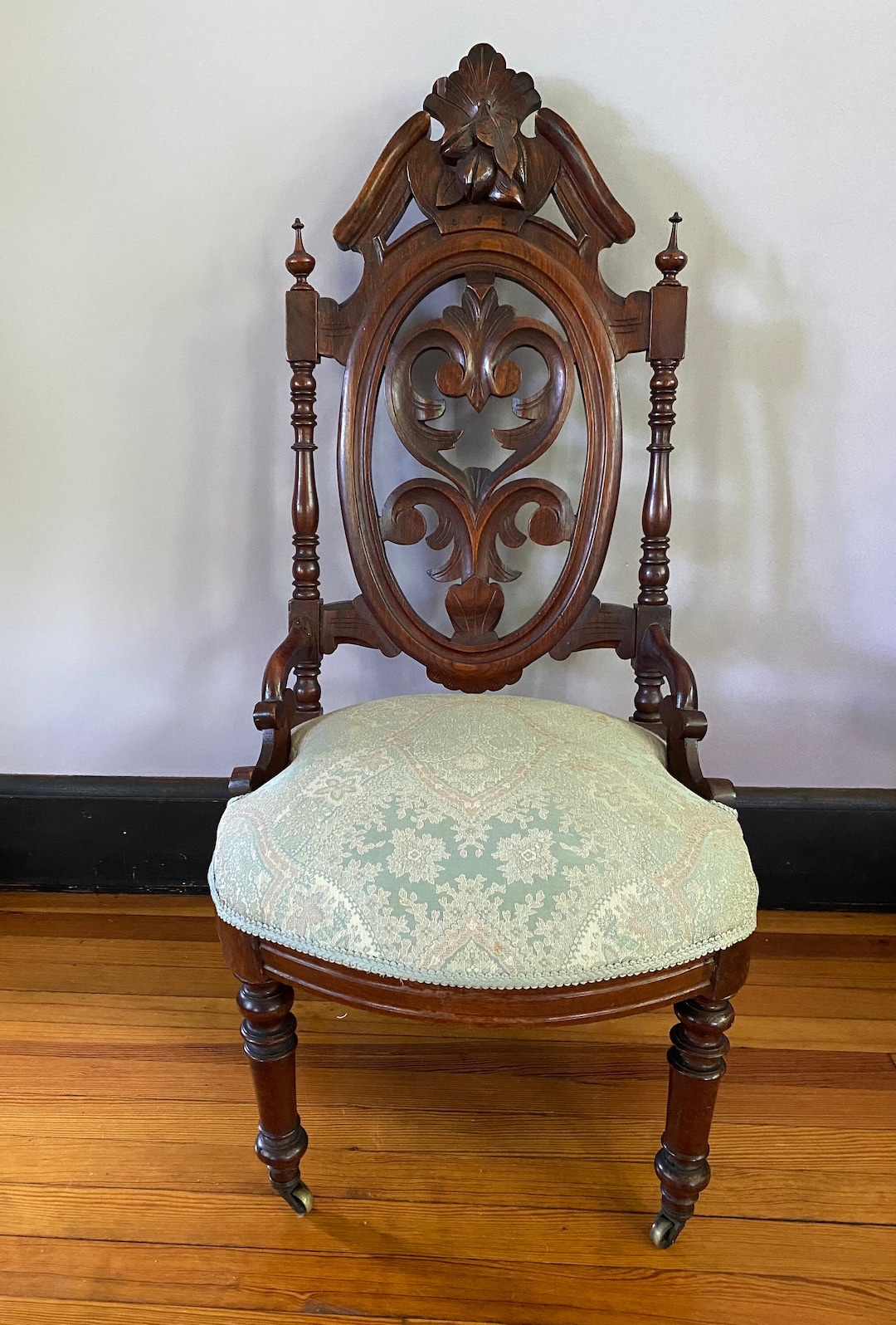 Antique victorian chairs discount