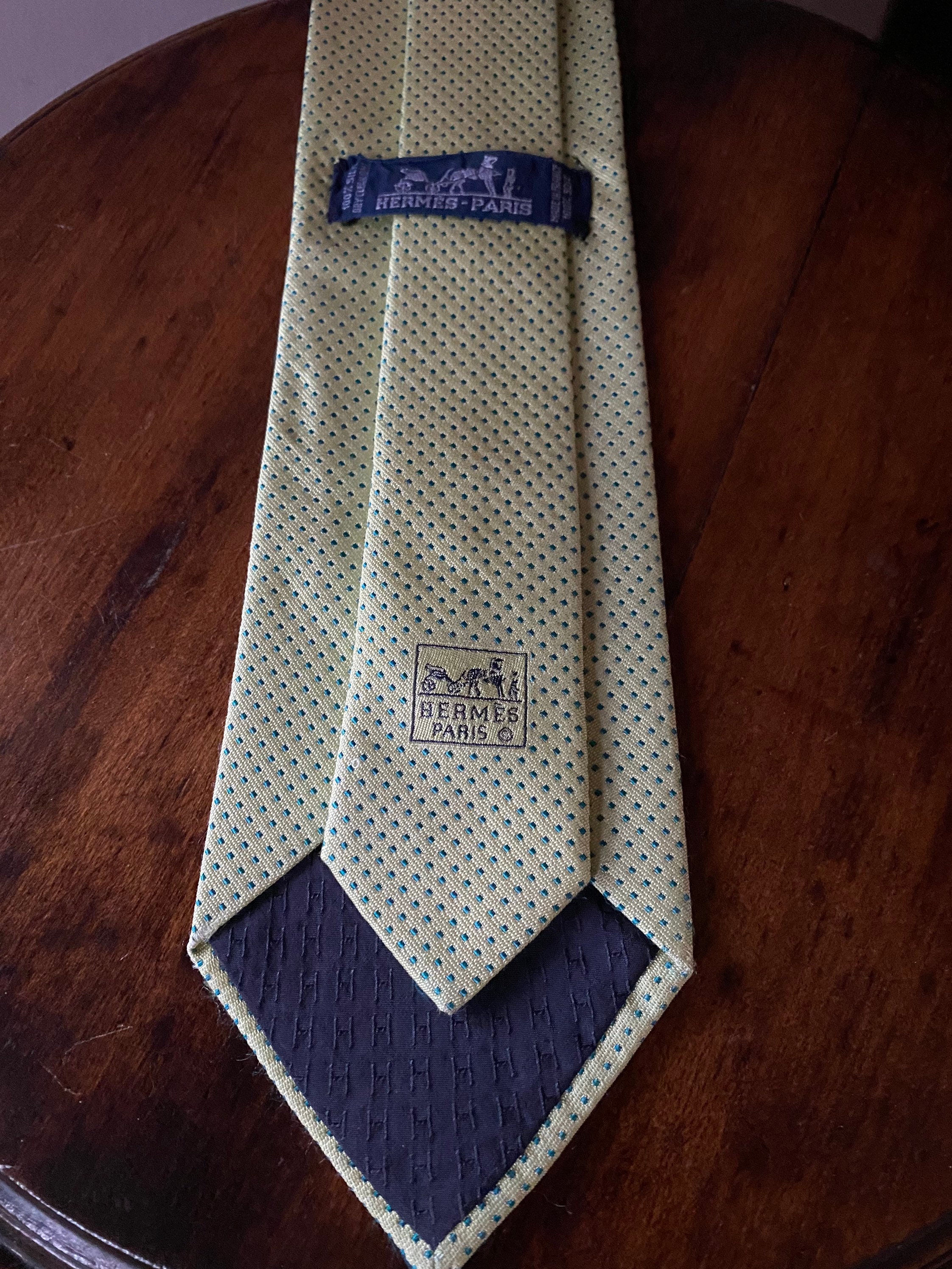 Como Planchar Una Corbata De Seda