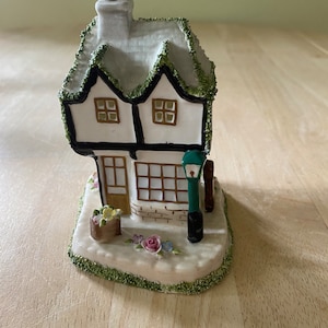 The Old Curiosity Shop by Coalport. Fine Bone China. Made in England. 1974.