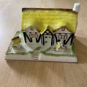 Elizabethan Cottage by Coalport fine bone China. Made in England.