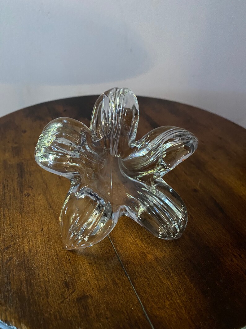 Hand blown glass flower. Pretty addition to any display. Etsy