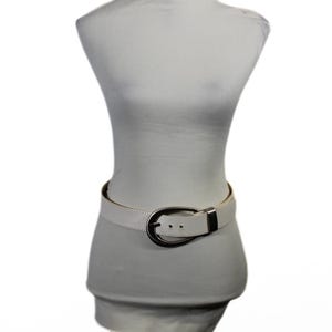 Vintage 1990s White Leather Belt Beverly Hills Belt Co Size M/L Silver Tone Buckle Pretty Woman 90s Power Look, Neutral Color Good Condition