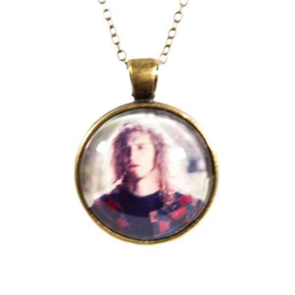 CLEARANCE Unisex 90s Grunge Seattle Layne Bronze Tone Metal Round Pendant on Matching Bronze Tone Metal Chain Fashion Statement Necklace.