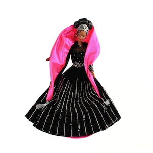 Vintage 1998 Holiday Barbie &quot;Christie&quot;  Christie Doll – Black & Silver Gown, Hot Pink Shawl – Used Condition, Collector&#39;s Item