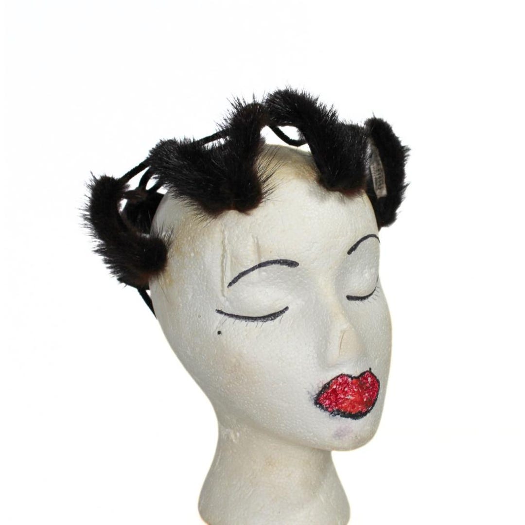 Vintage Avant Garde 1950s Wire & Fur Hat with Bow Union Made Spider Floral Style Vintage Avant Garde 1950s Wire & Fur Hat With Bow – Union  main image 4