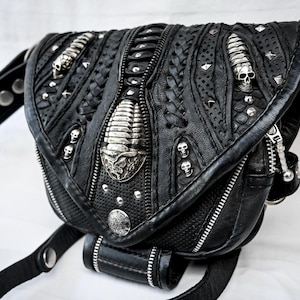 Steampunk Holster, Gothic Tasche, Hüfttasche, schwarze Crossbody-Tasche, Leder Gürteltasche, Gürteltasche, Sling Bag, Festival Gürtel, Hüfttasche, Gürteltasche