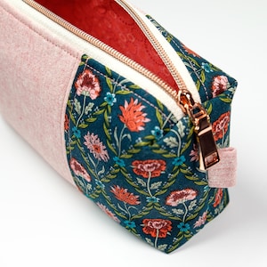 Pochette zipper florale rose et verte, sac de maquillage Liberty of London, pochette boxy, cadeau pour elle, fabriqué au Canada