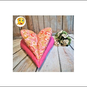 Retro heart pillow reading heart cuddly pillow pillow gift reading bone neck pillow birthday Christmas relaxation vintage