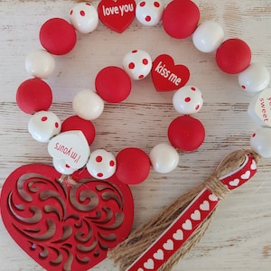 Farmhouse Valentine’s Day Garland,Heart Valentine’s Garland, Farmhouse Wood Bead Garland, Valentine’s Day Decor, Farmhouse Tiered Tray Decor