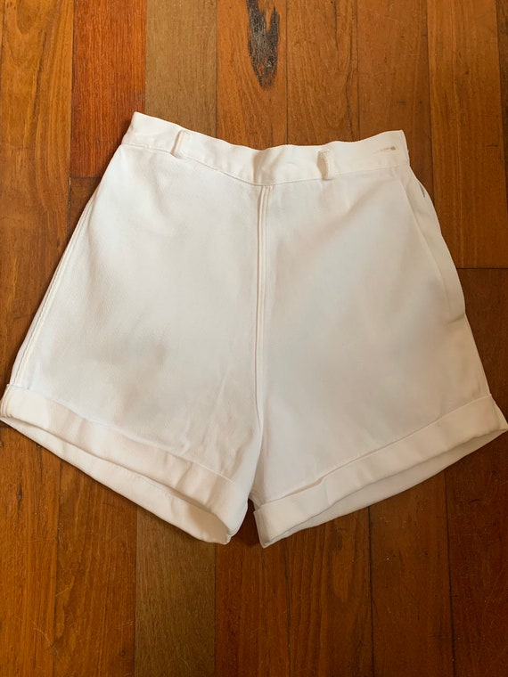 1940-1950s super high waisted shorts