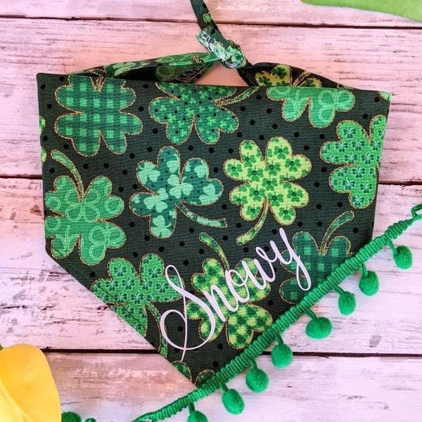 St. PATRICK'S dog bandana, Personalized dog bandana, personalized dog bandana with pom pom trim, st Patrick's dog bandanna,