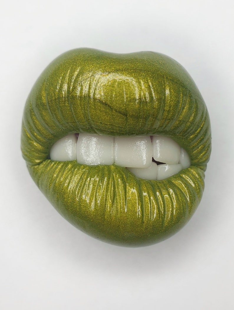 Green lips Polymer clay decor Elegant brooch Green metallic lips Polymer clay brooch Green brooch Lips brooch Polymer clay pin,Brooch