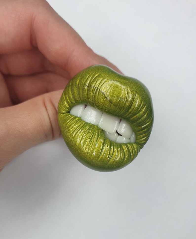 Green lips Polymer clay decor Elegant brooch Green metallic lips Polymer clay brooch Green brooch Lips brooch Polymer clay pin,Brooch