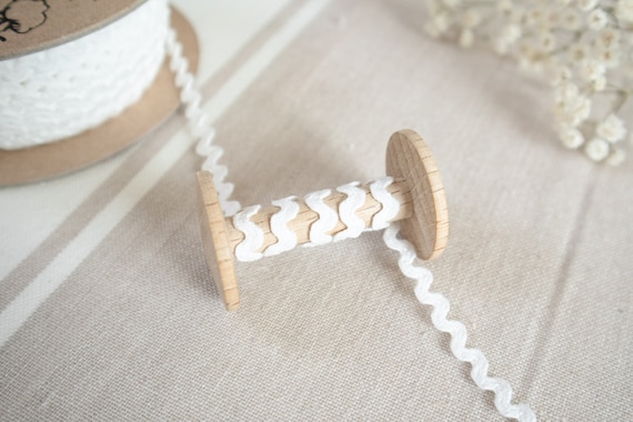 Ric Rac Beige - 5mm Ric Rac Beige - 5mm
