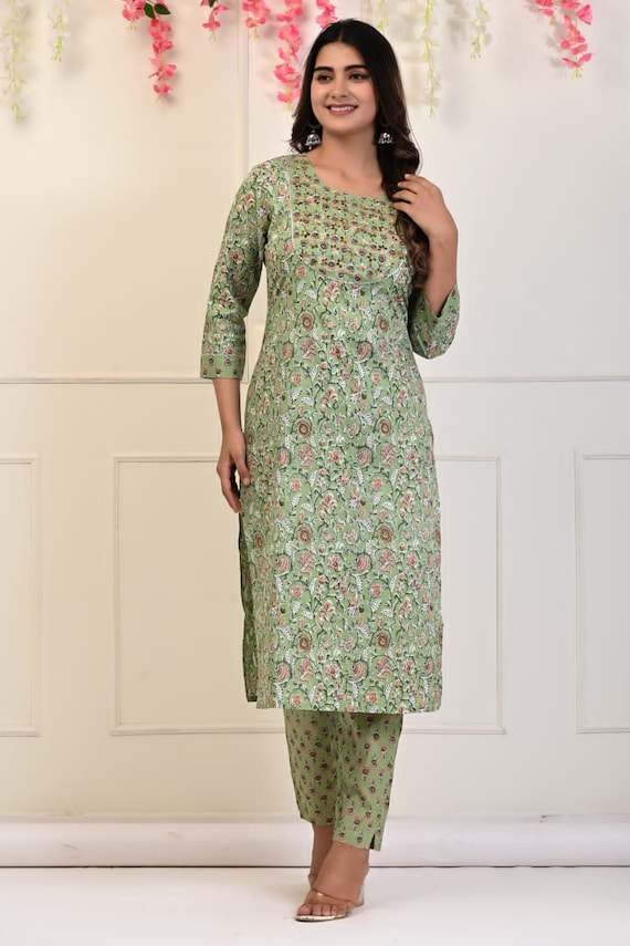 INSTOCK ○Pattern: STRAIGHT KURTI WITH PANT. ○Fabric : Soft Muslin Weaving  Material ○Work : Fancy Embroidery Work ○Size : XXL-44 3XL-46 ○Length :  Approx 44 to 46
