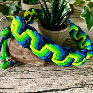 Braided dog collar handmade from Paracord in color combination BrightSide, customizable