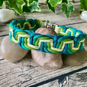Braided dog collar handmade from Paracord in color combination LovelyPond, customizable