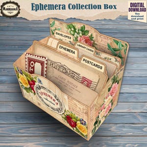Może przedstawiać: Dekoracyjne pudełko kolekcjonerskie Ephemera z kwiatowymi i zabytkowymi wzorami pocztówek. Pudełko zawiera oznaczone przegrody na koperty, efemerydy, karty biblioteczne i pocztówki. Pudełko jest ozdobione różami i innymi kwiatami.