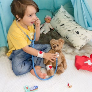Montessori Wooden Doctor Kit for Kids, Pretend Play Medical Play Set, Toddler Toy Gift for 3 4 5 Years Old Boys and Girls