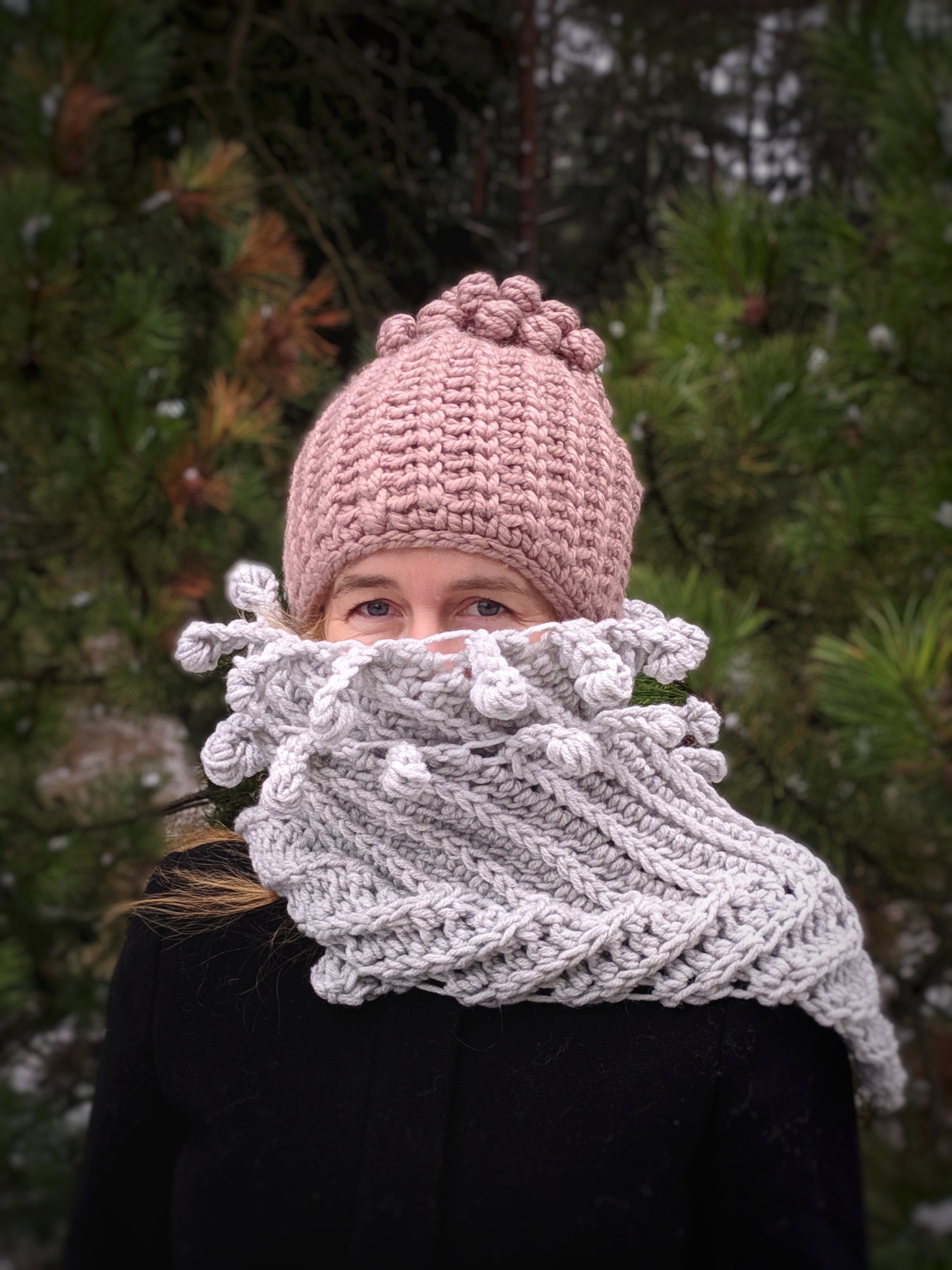 Crochet Pom Pom Beanie and Scarf Patterns: Easy Beginner  display picture 1