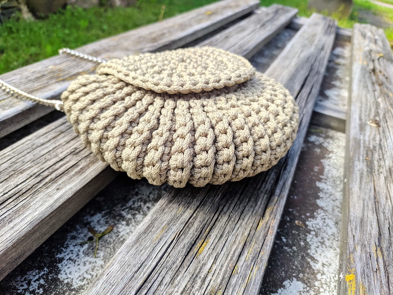 Crochet purse pattern, crochet bag pattern, round bag pattern, shoulder bag clutch crochet patterns, cord rope bag tutorial, handbag pattern image 4