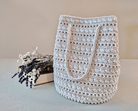 Crochet Weekender Bag – Crochet Pattern  Duffle bag patterns, Crochet bag  pattern free, Crochet purse patterns