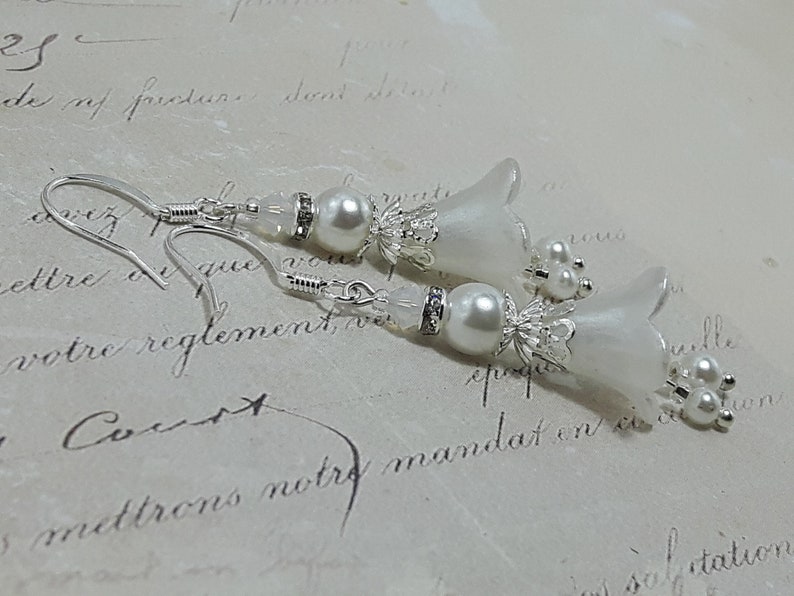 White Frosted Flower Earrings*White Pearl Floral Bohemian Earrings*White Opal Dangle Drop Earrings*Bridesmaids Gift*Fairy Flower Earrings*