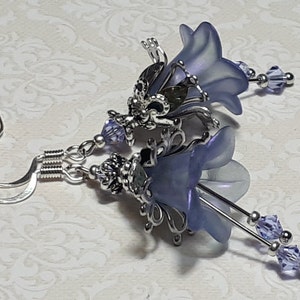 Irisierende Lavendel Blau Blumen Ohrringe, Blumen Ohrringe, Boho Vintage Baumeln Ohrringe, Fee Blumen Ohrringe, antike Silber Ohrringe