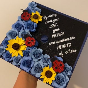 Graduation cap topper with 3D Roses, sunflowers and ladybugs | Graduation cap custom | graduation cap design | grad caps