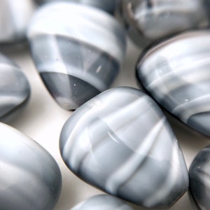 Vintage 1970s Opaque Gray Striped Czech Glass Heart Beads (12x13mm) (GRCG52)