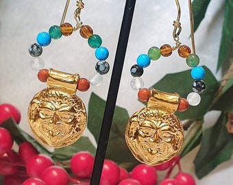 Gorgon earring with multi color stone circle! Brass material with 24k gold bathroom.