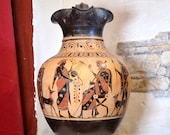 Riproduzione vaso Oinochoe attico a figure nere. Altezza 34cm.