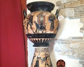 Riproduzione vaso Dinos a figure nere, realizzato con le stesse tecniche. Altezza 50cm