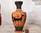 Riproduzione vaso Lekythos miniaturistica a figure nere. Altezza 11.5cm.