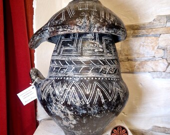 Reproduction of Villanovan Urn, biconical impasto vase. Replica made with the utmost attention to every detail. Height 29 cm.