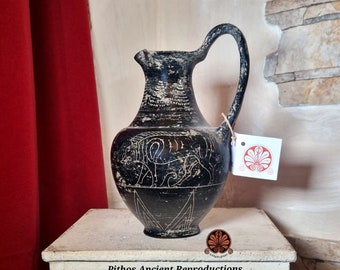 Reproduction of Olpe Etrusca vase in bucchero, graffiti. Made with the same ancient techniques. Height 20cm.