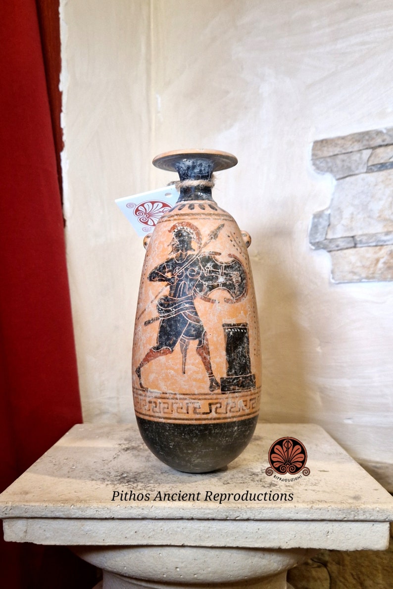 Reproduction Alabastron black-figure vase, made with the same ancient techniques. Height 19.5 cm. image 3